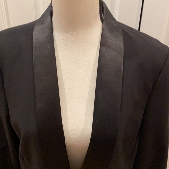 BCBG MaxAzria TUKEDO BLAZER - Picture 2 of 10